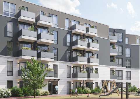 Modernes Wohnhaus mit Balkonen, Spielplatz vorne, Menschen und Bäumen.