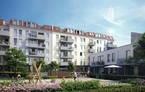 Moderne Wohnanlage mit Balkonen, Garten, Spielplatz und Menschen bei Sonnenschein.