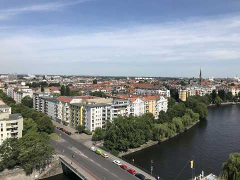 Blick aus dem 11. OG über die Spree in das Hansaviertel