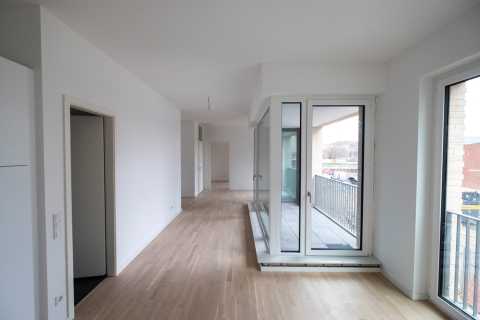 Helle 2-Zimmer-Wohnung im 1. OG