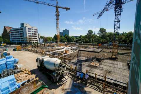 Baugrube mit zweigeschossiger Tiefgarage