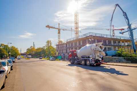 Altonaer Straße mit Blick auf die Siegessäule